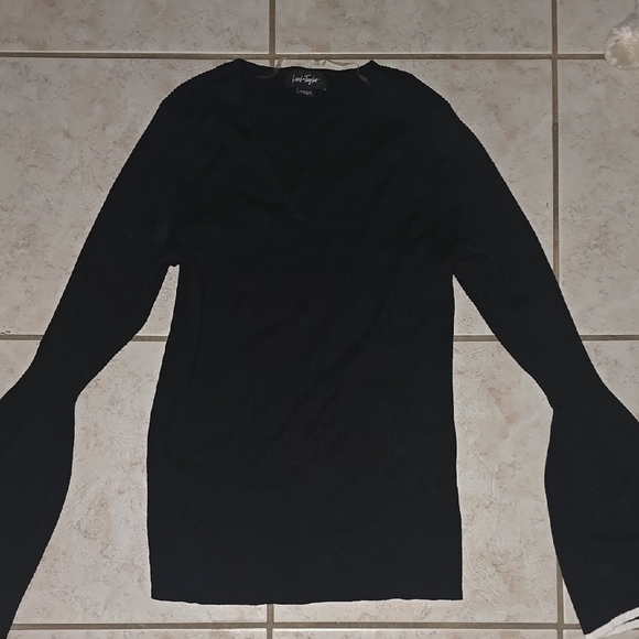 🌻Lord And TAYLOR Women's Black Long Sleeve Top - Picture 1 of 3